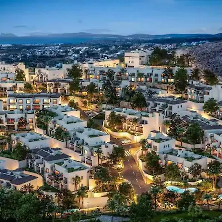 Lägenhet Spanish Hillside Haven