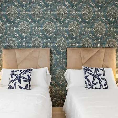 Daire Spanish Hillside Haven *